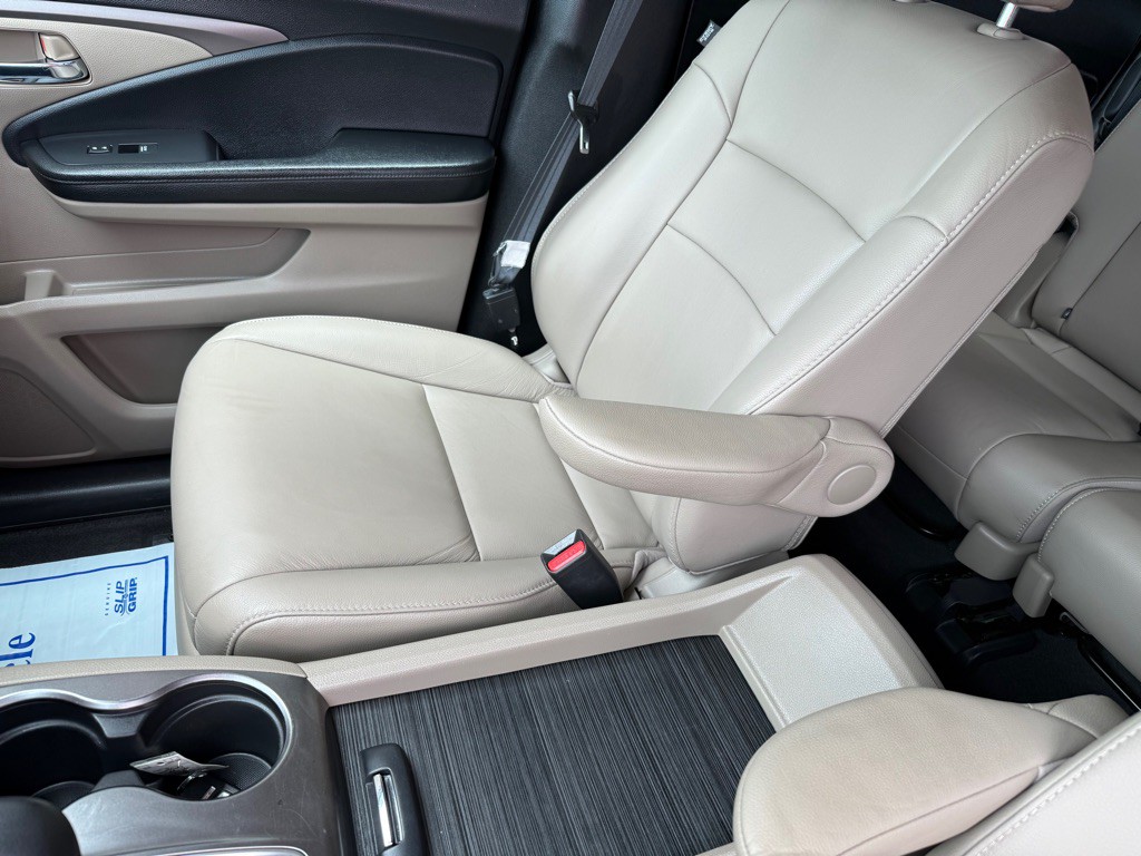 2020 Honda Pilot Image 13