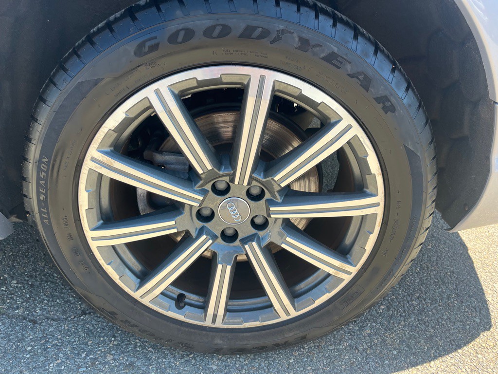2017 Audi Q7 Image 7