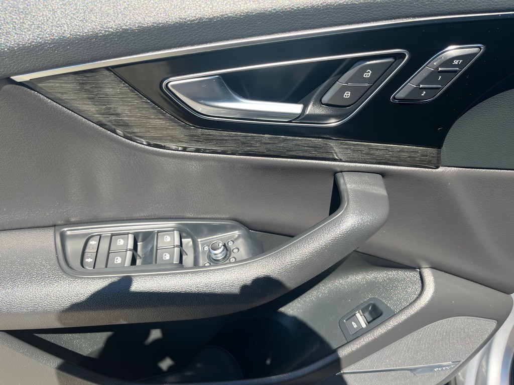2017 Audi Q7 Image 10