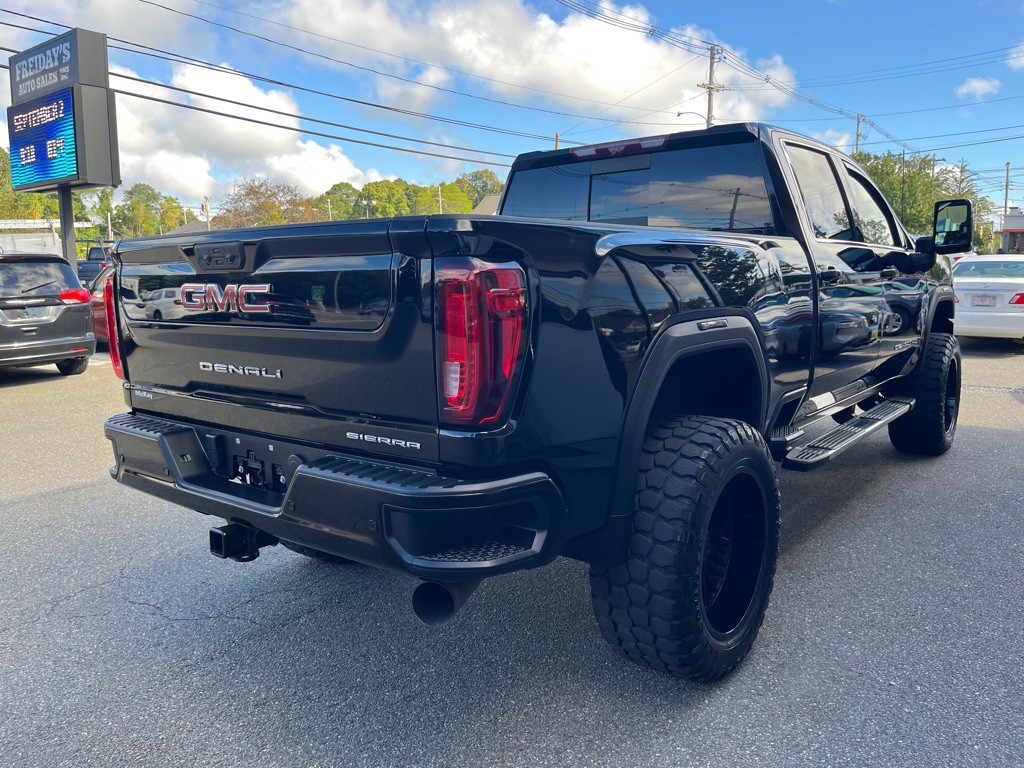 2022 GMC Sierra Image 3