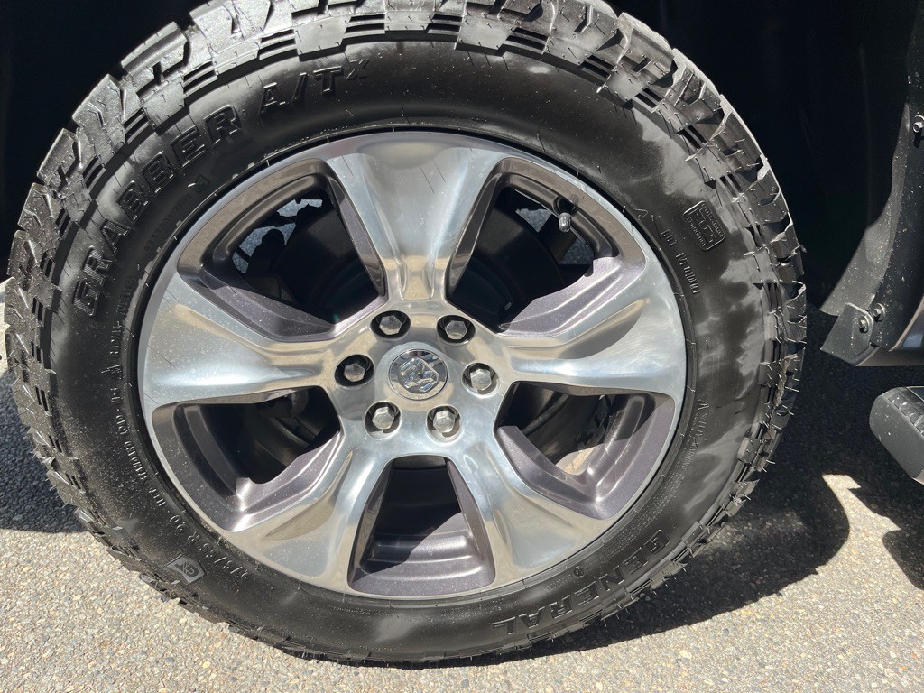 2019 RAM 1500 Image 9