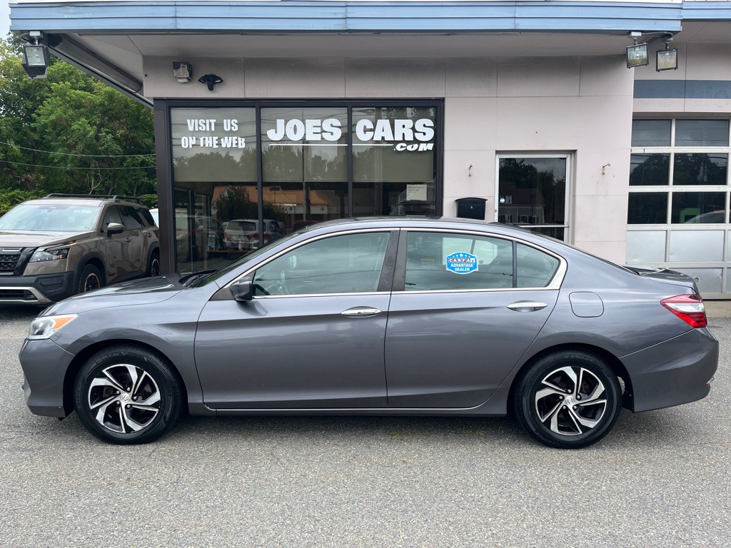 2017 Honda Accord Image 1