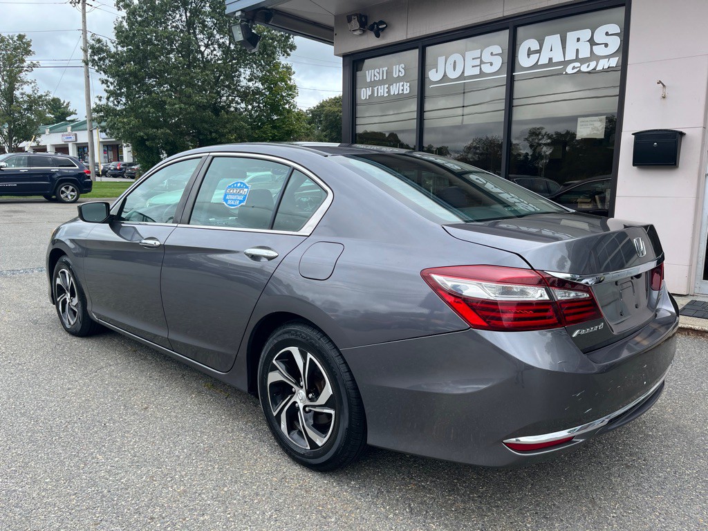2017 Honda Accord Image 2