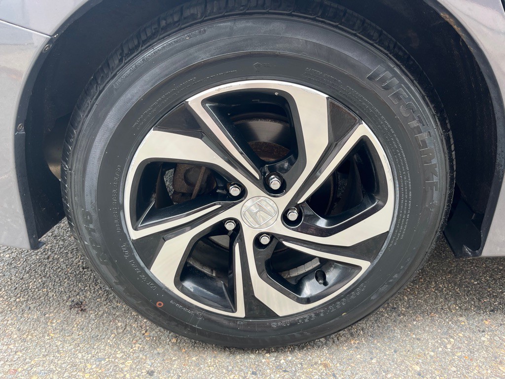 2017 Honda Accord Image 8
