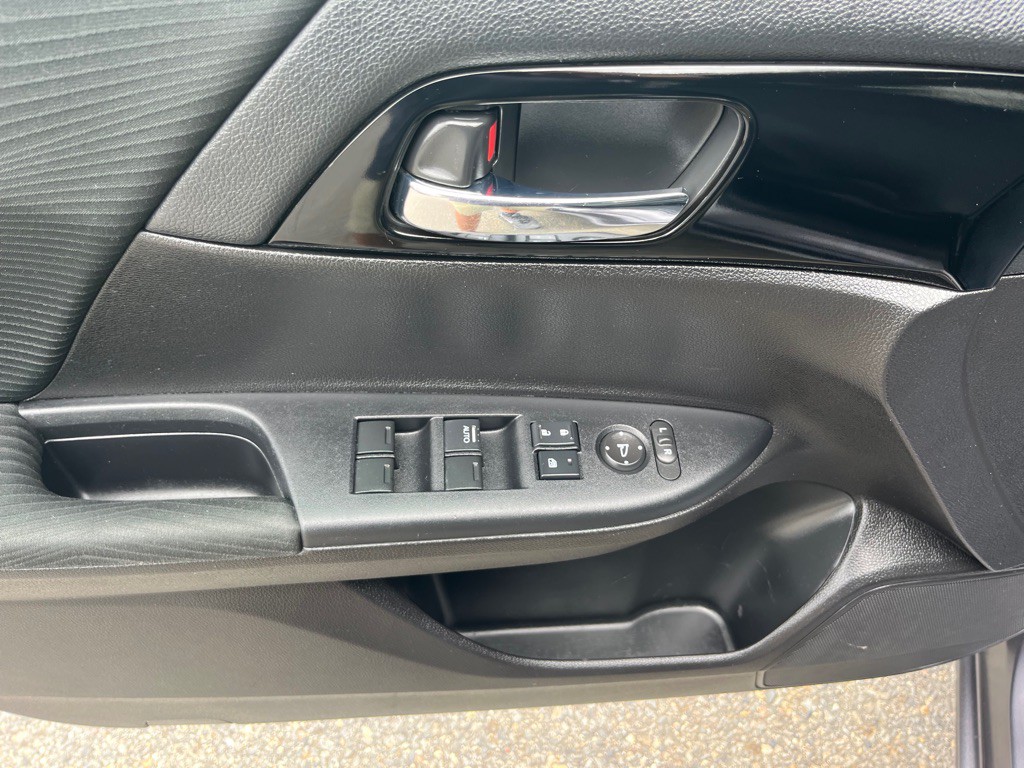 2017 Honda Accord Image 10