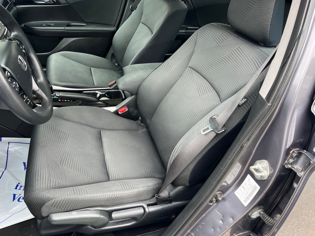 2017 Honda Accord Image 11