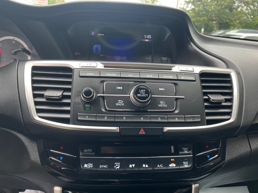 2017 Honda Accord Image 14
