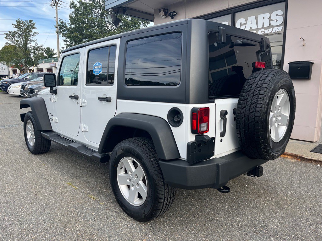 2017 Jeep Wrangler Unlimited Image 2