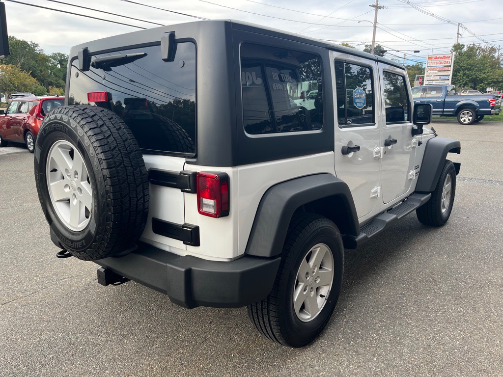 2017 Jeep Wrangler Unlimited Image 3