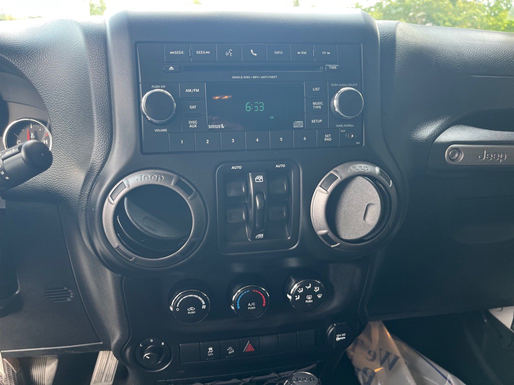 2017 Jeep Wrangler Unlimited Image 14