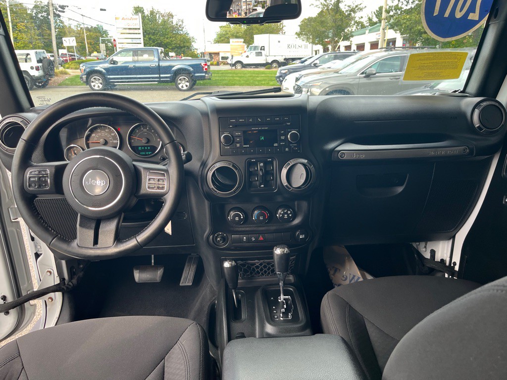 2017 Jeep Wrangler Unlimited Image 17
