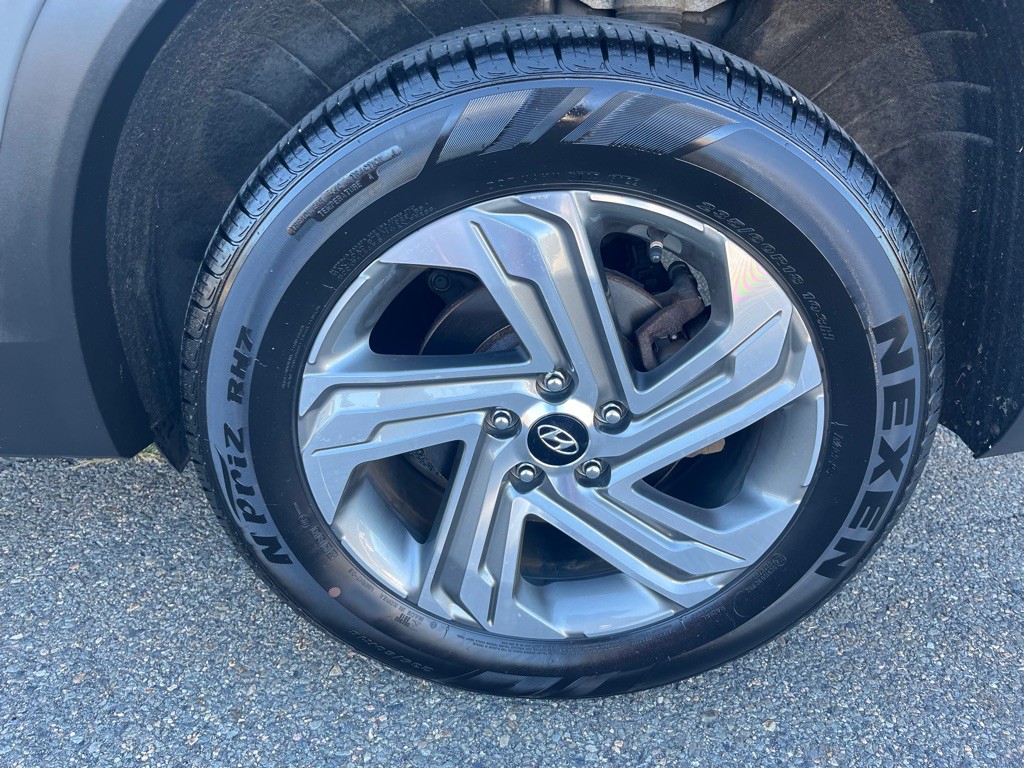 2021 Hyundai Santa Fe Image 7