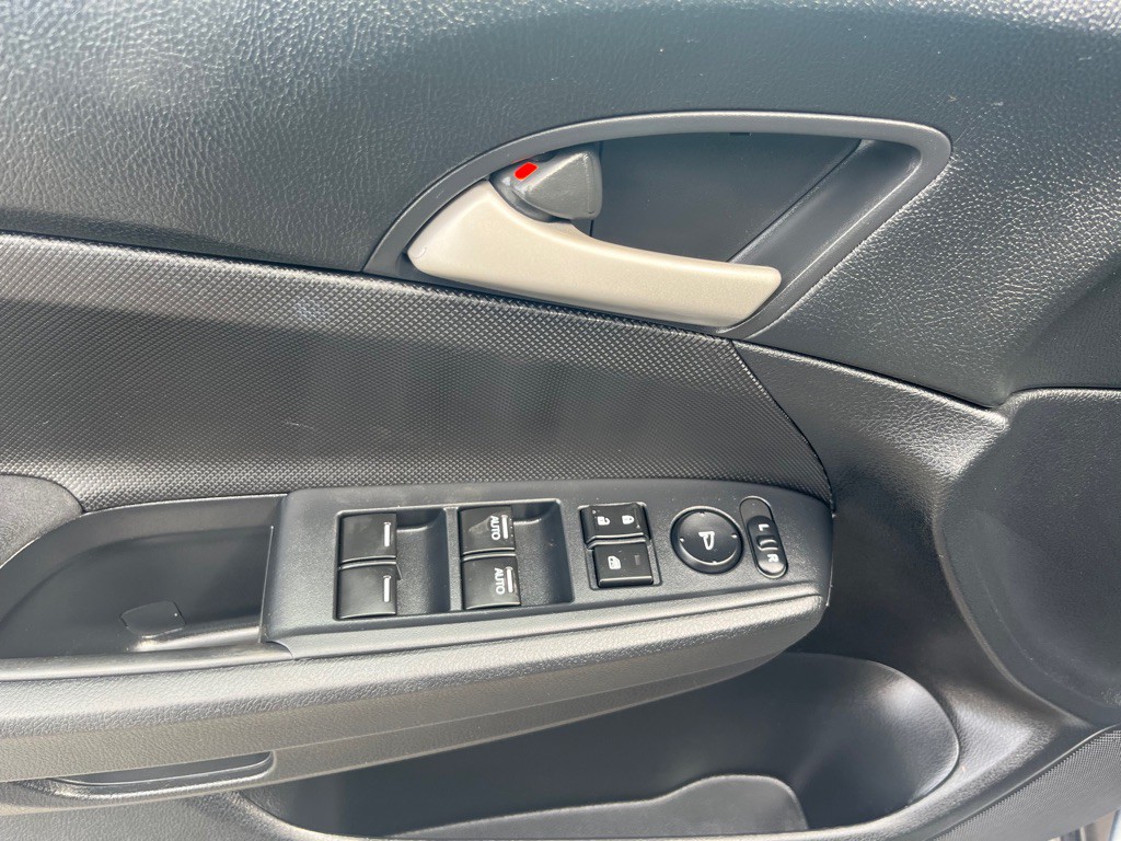 2011 Honda Accord Image 10
