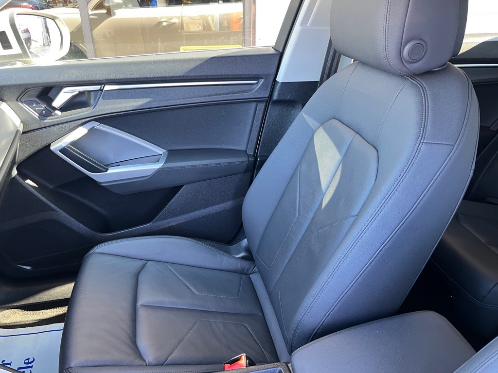 2020 Audi Q3 Image 12