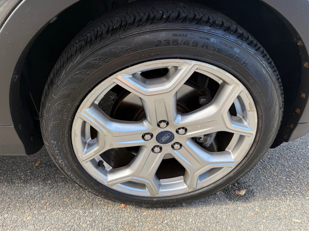 2019 Ford Escape Image 10