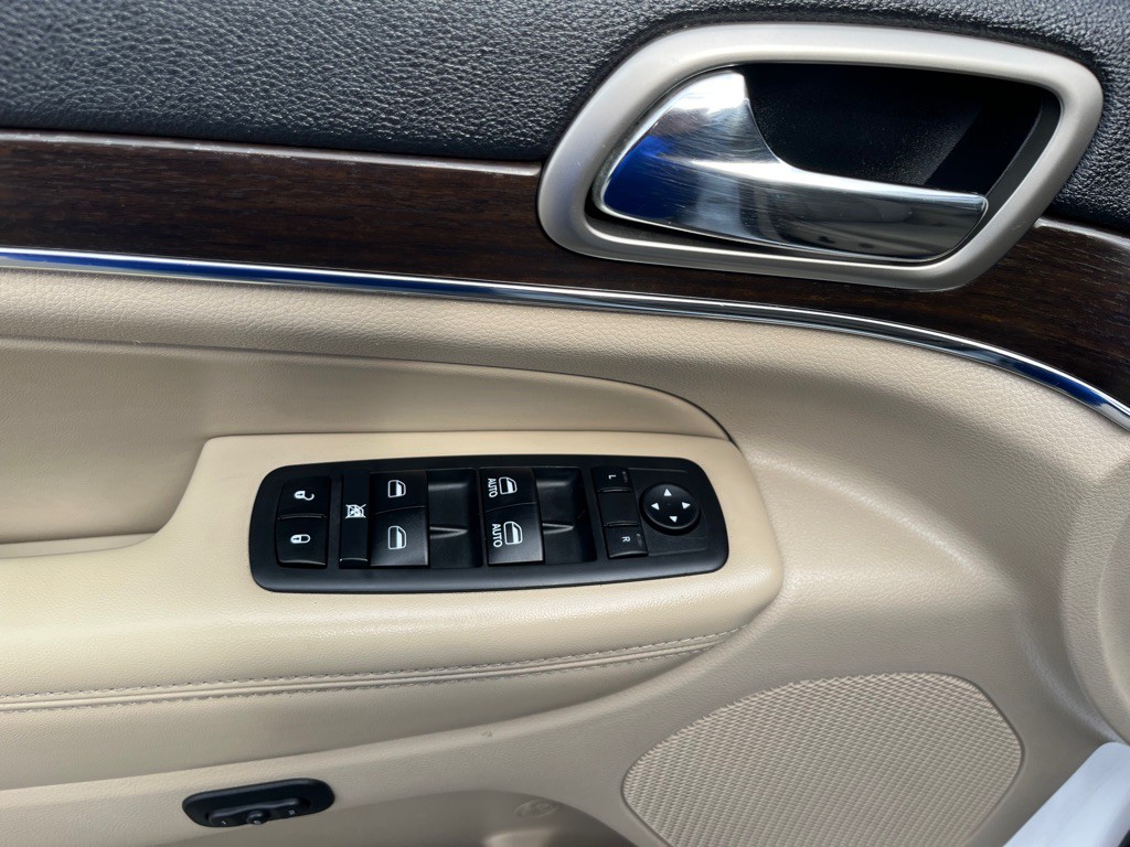 2017 Jeep Grand Cherokee Image 10