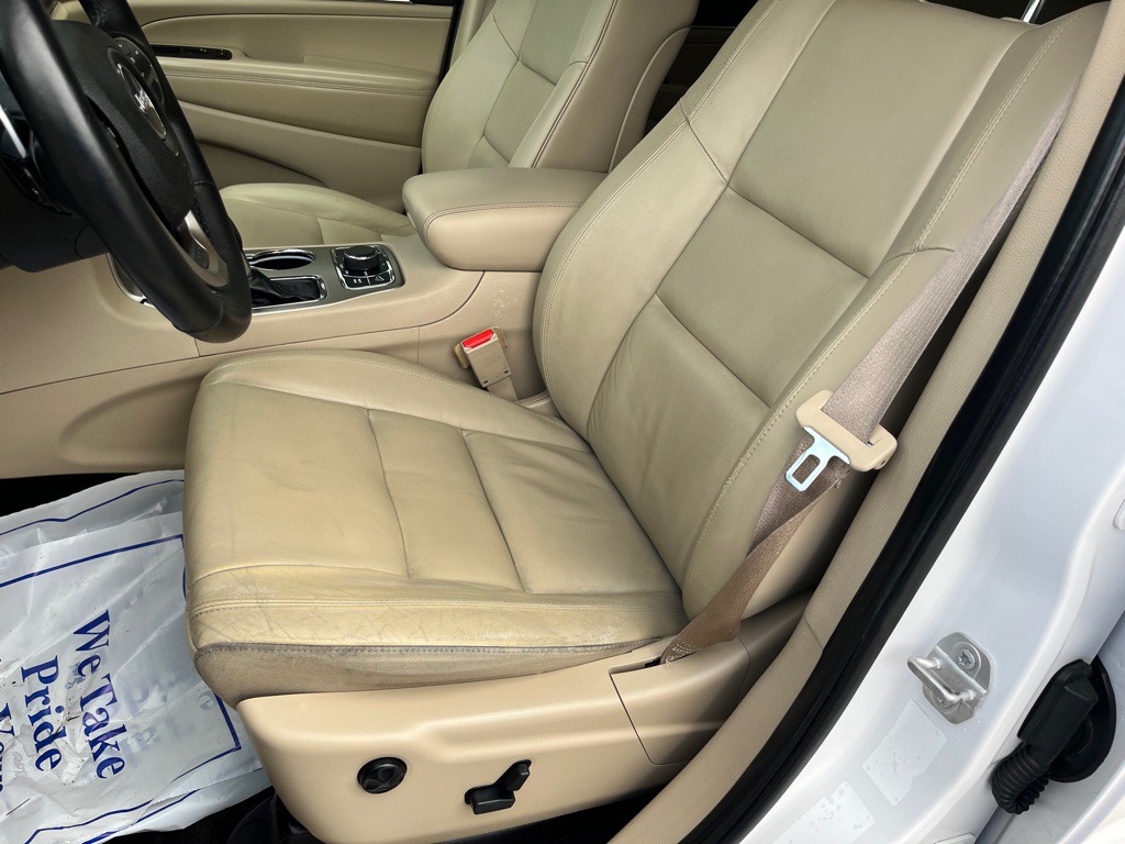 2017 Jeep Grand Cherokee Image 11