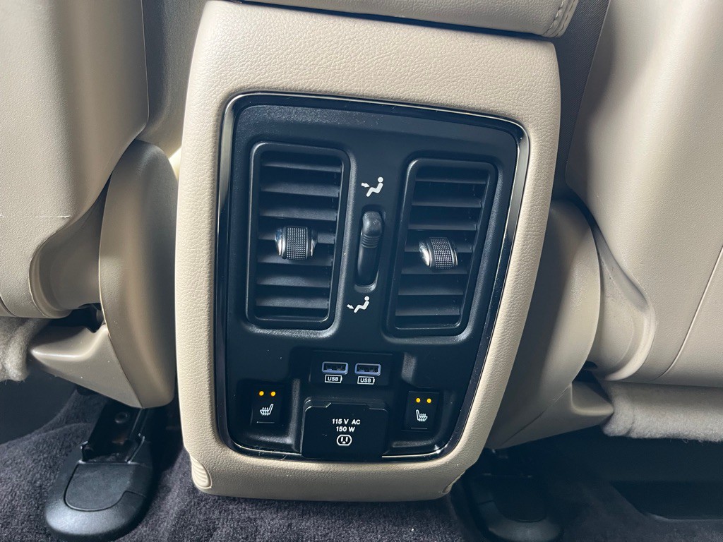 2017 Jeep Grand Cherokee Image 21