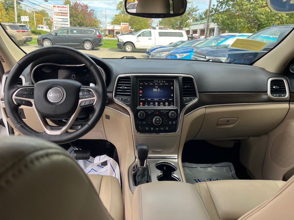 2017 Jeep Grand Cherokee Image 22