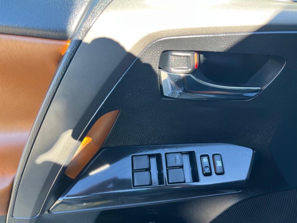 2016 Toyota Rav4 Image 10