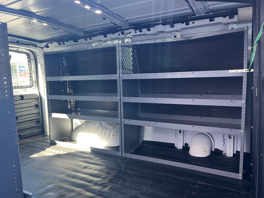 2017 GMC Savana Image 19