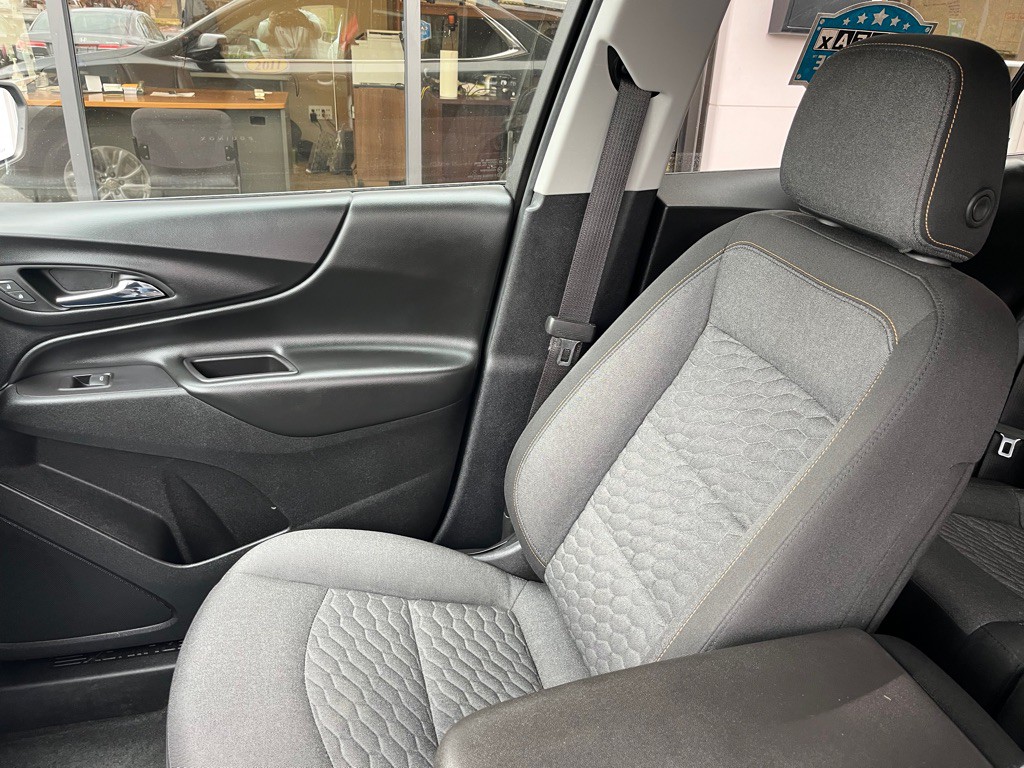 2018 Chevrolet Equinox Image 12