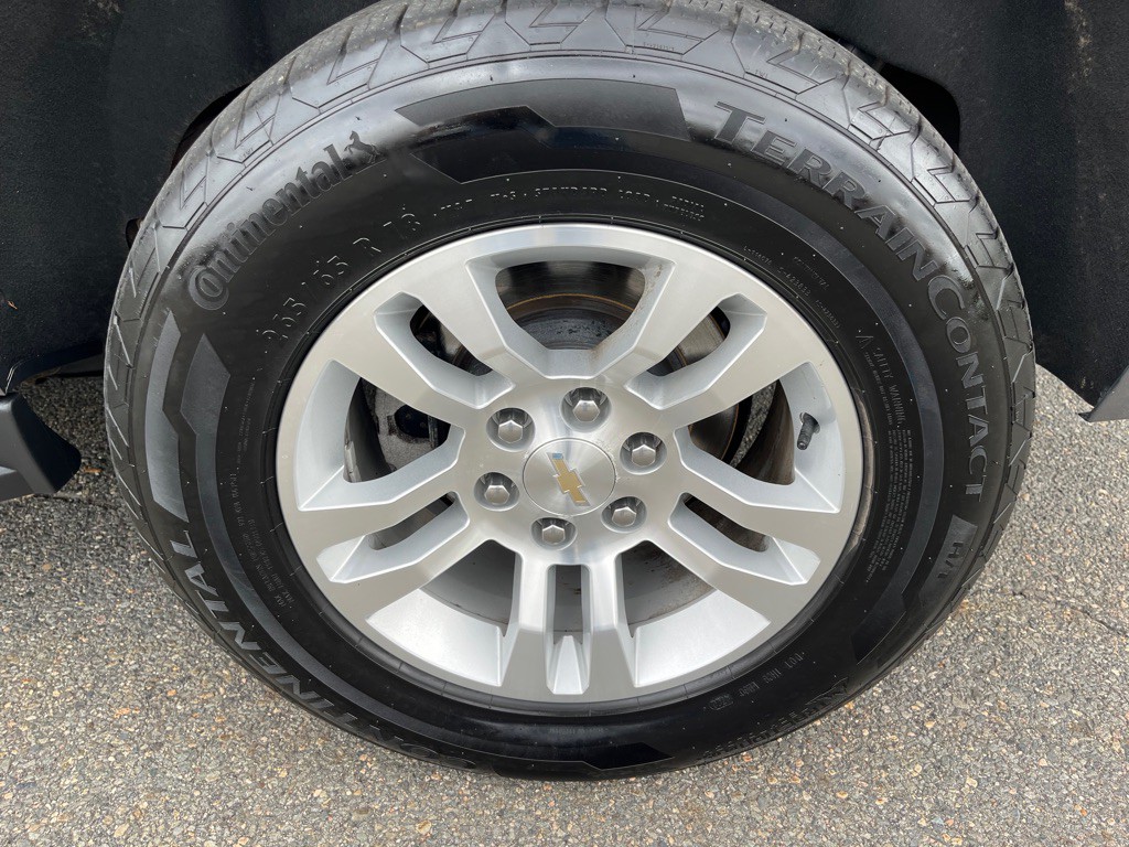 2020 Chevrolet Suburban Image 7