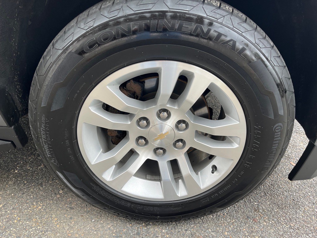 2020 Chevrolet Suburban Image 9