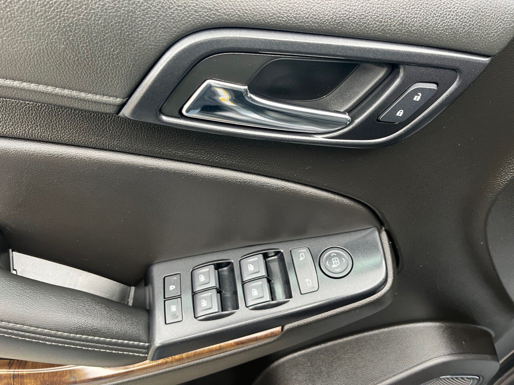 2020 Chevrolet Suburban Image 10