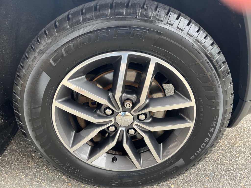 2018 Jeep Grand Cherokee Image 9