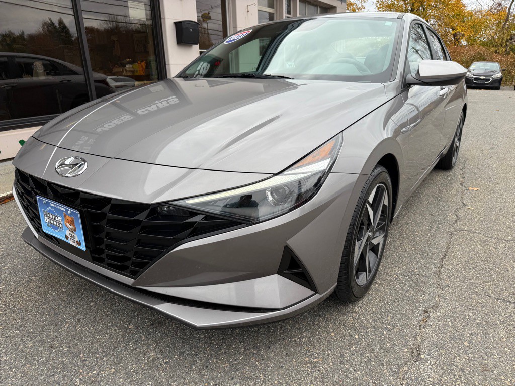 2023 Hyundai Elantra Image 7