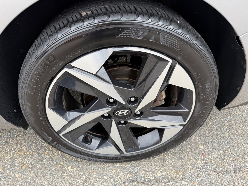 2023 Hyundai Elantra Image 9