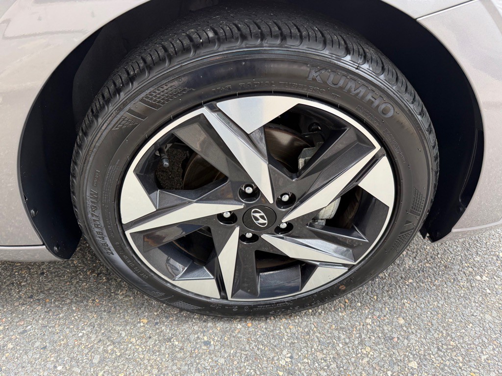 2023 Hyundai Elantra Image 11