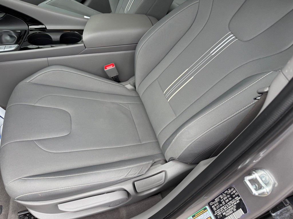 2023 Hyundai Elantra Image 13