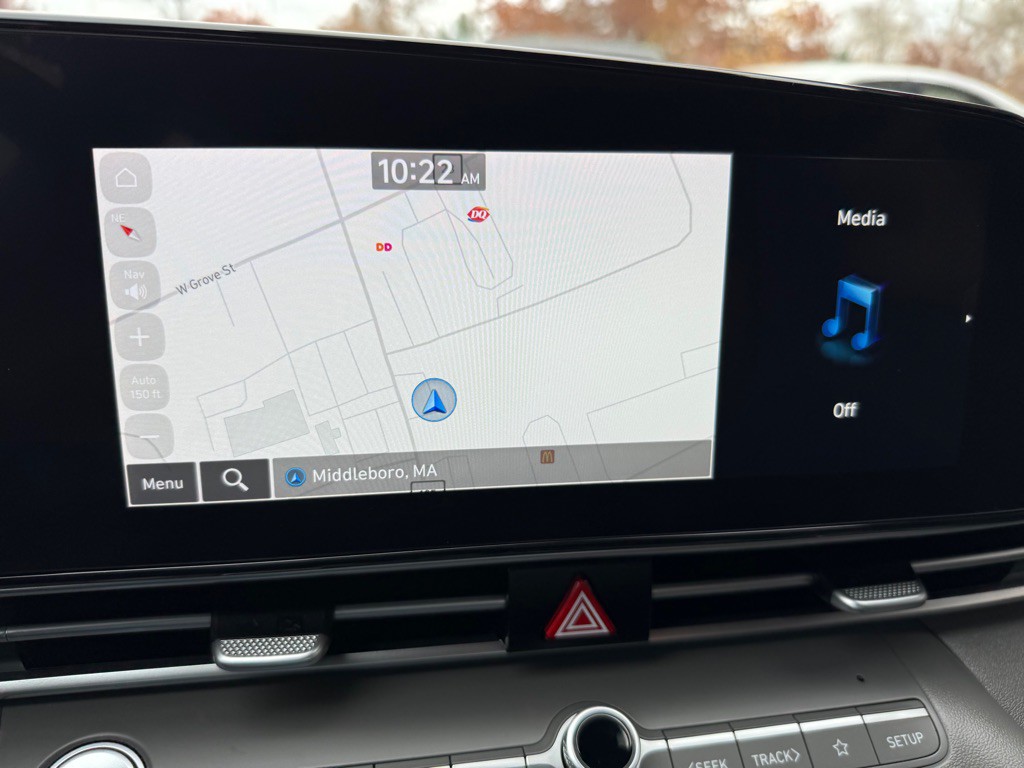 2023 Hyundai Elantra Image 18