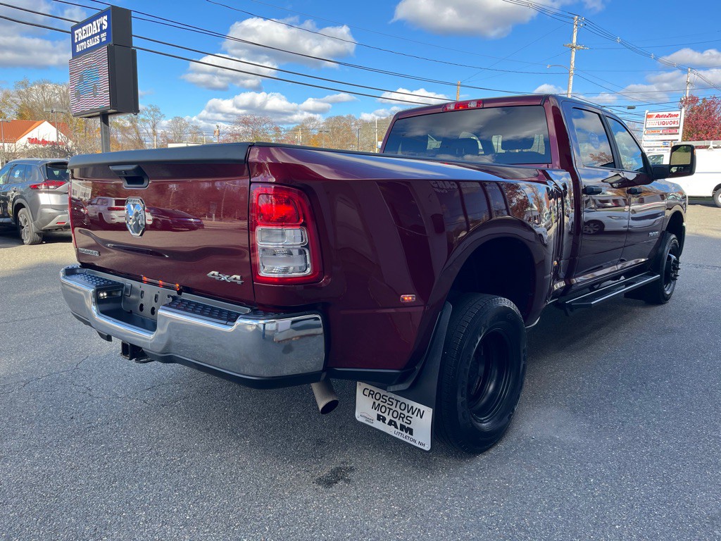 2024 RAM 3500 Image 3