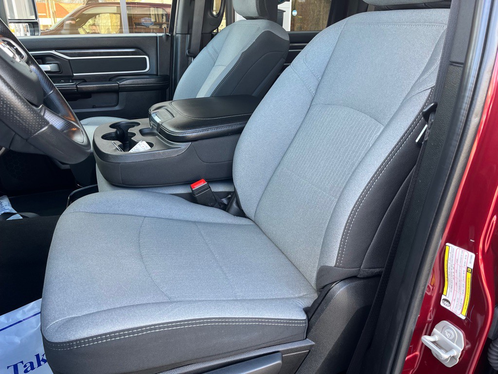 2024 RAM 3500 Image 9