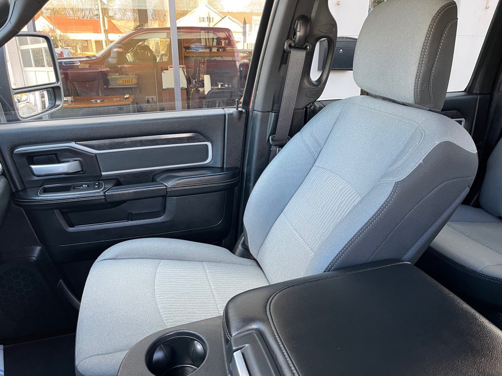 2024 RAM 3500 Image 10