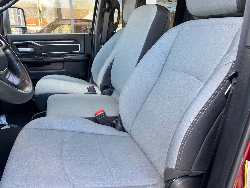 2024 RAM 3500 Image 11