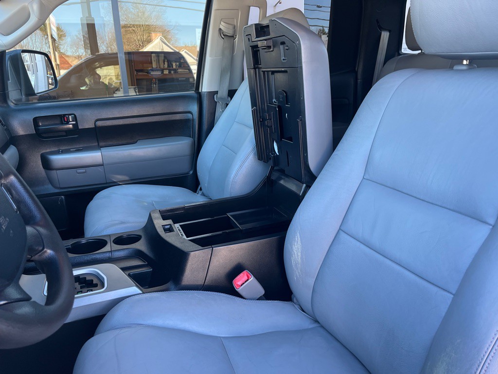 2011 Toyota Tundra Image 14