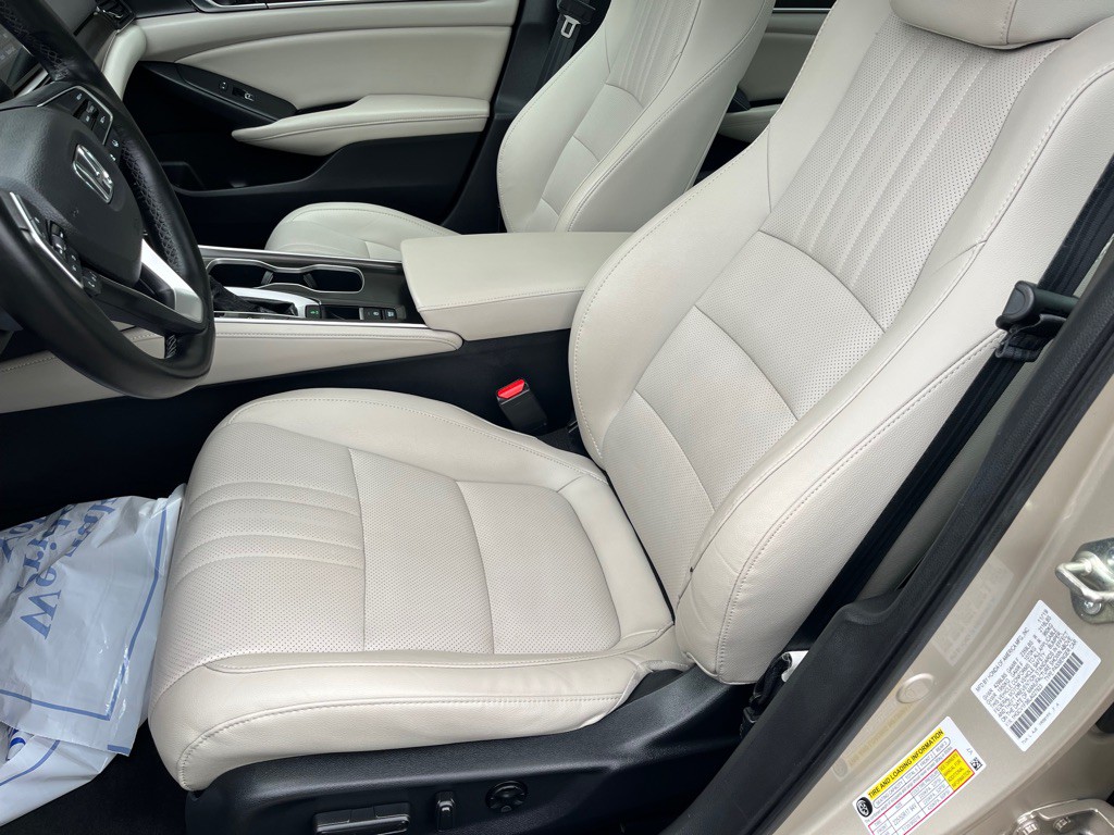 2020 Honda Accord Image 11