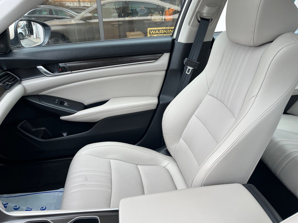 2020 Honda Accord Image 12