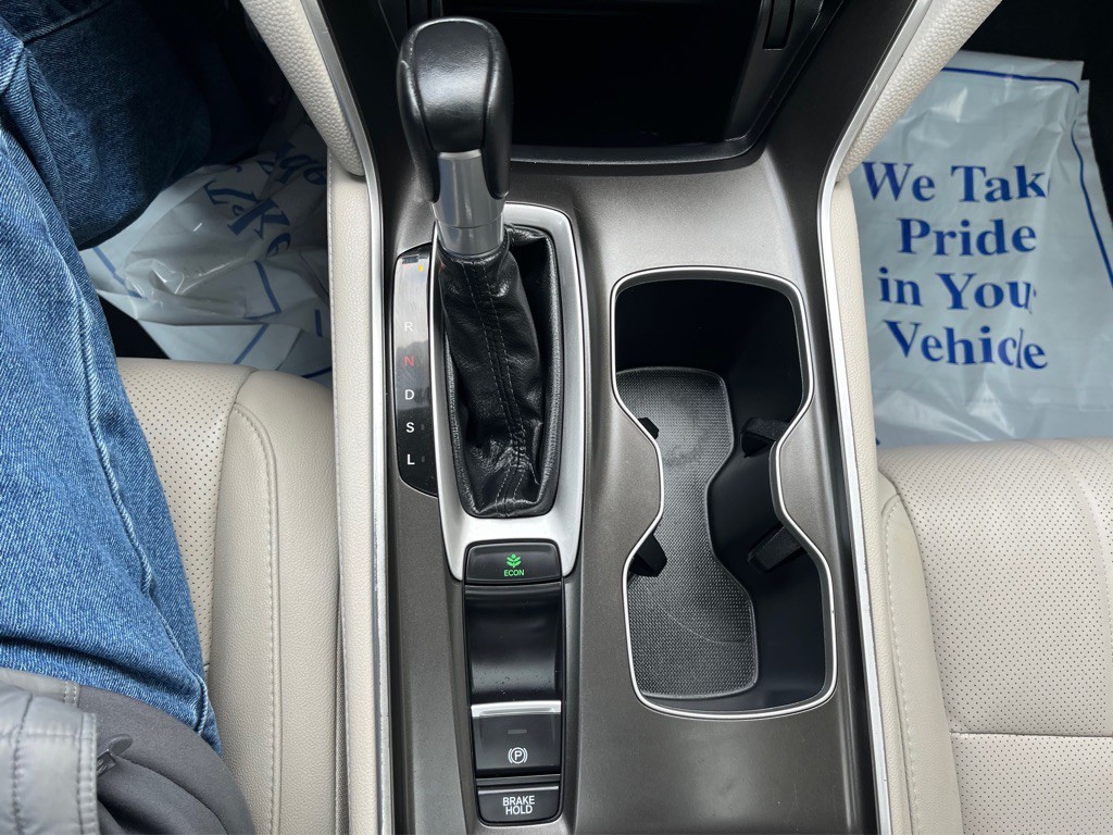 2020 Honda Accord Image 13