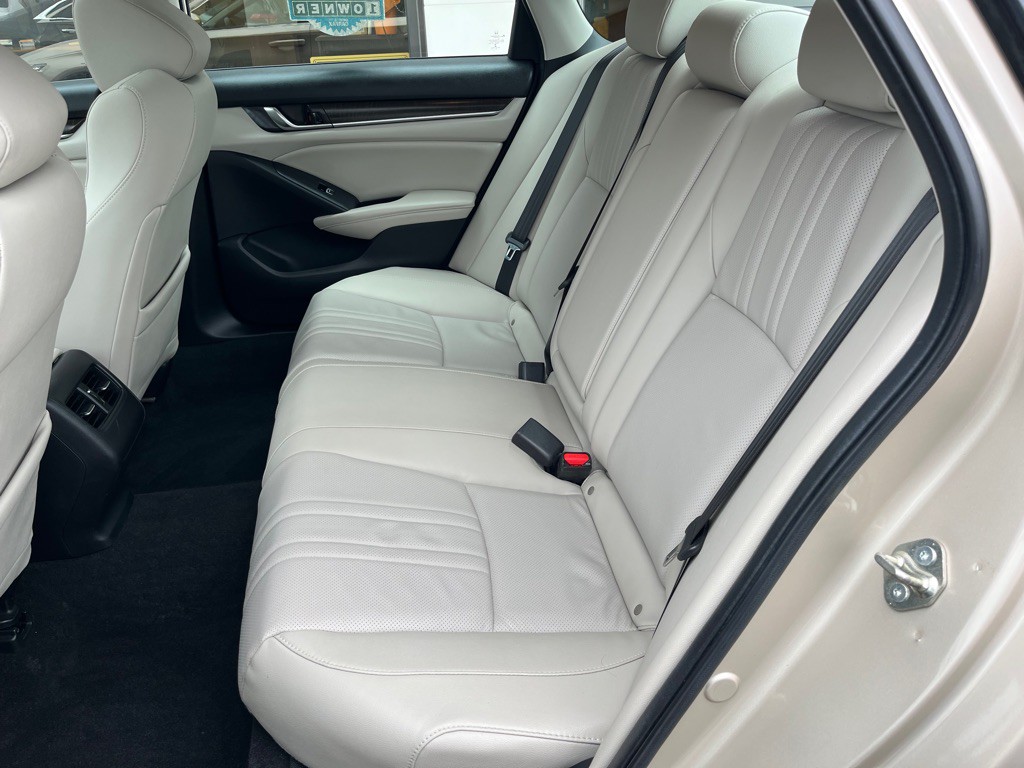 2020 Honda Accord Image 19