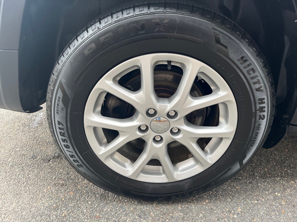 2016 Jeep Cherokee Image 8