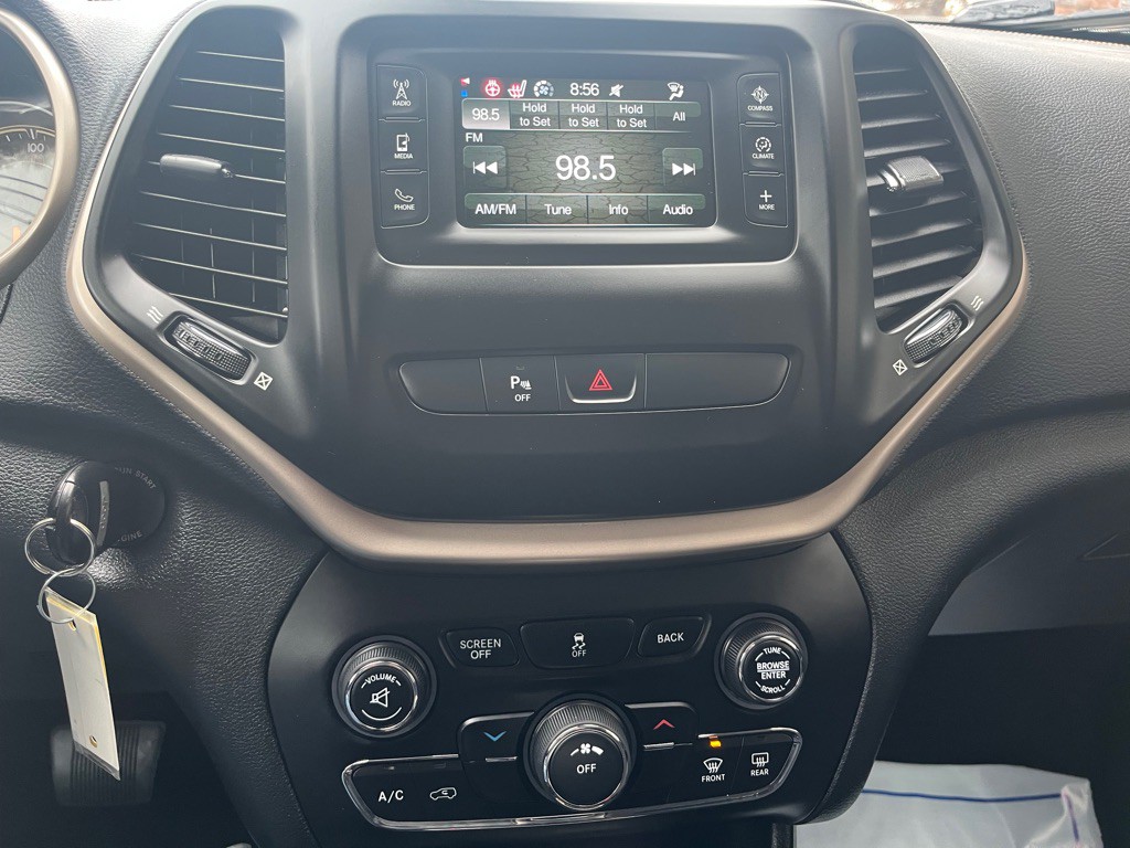 2016 Jeep Cherokee Image 14