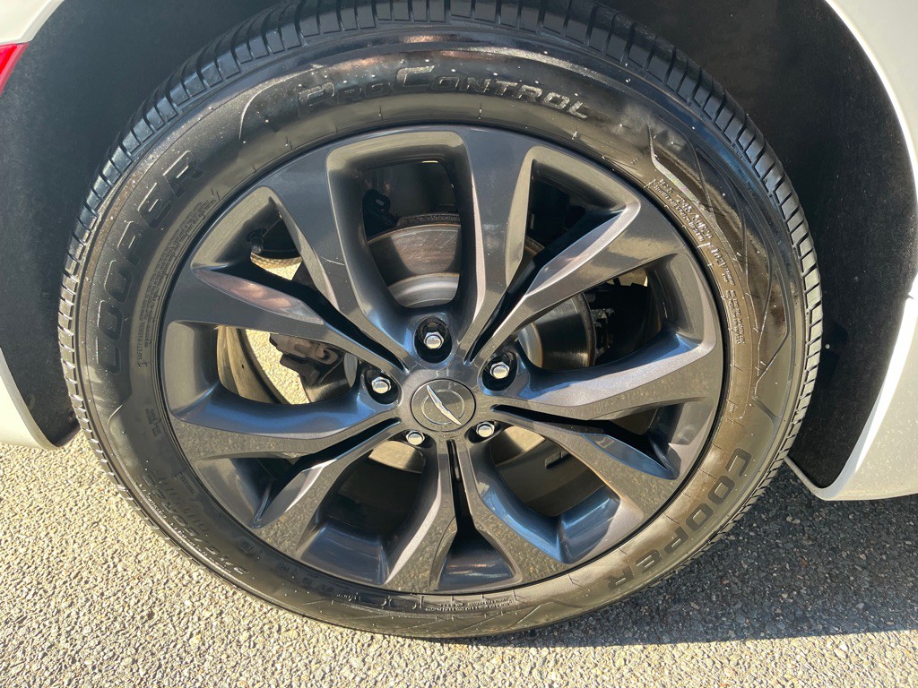 2019 Chrysler Pacifica Image 9