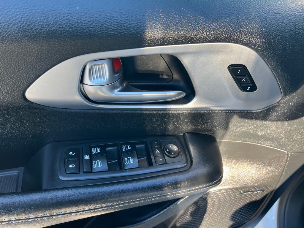 2019 Chrysler Pacifica Image 11