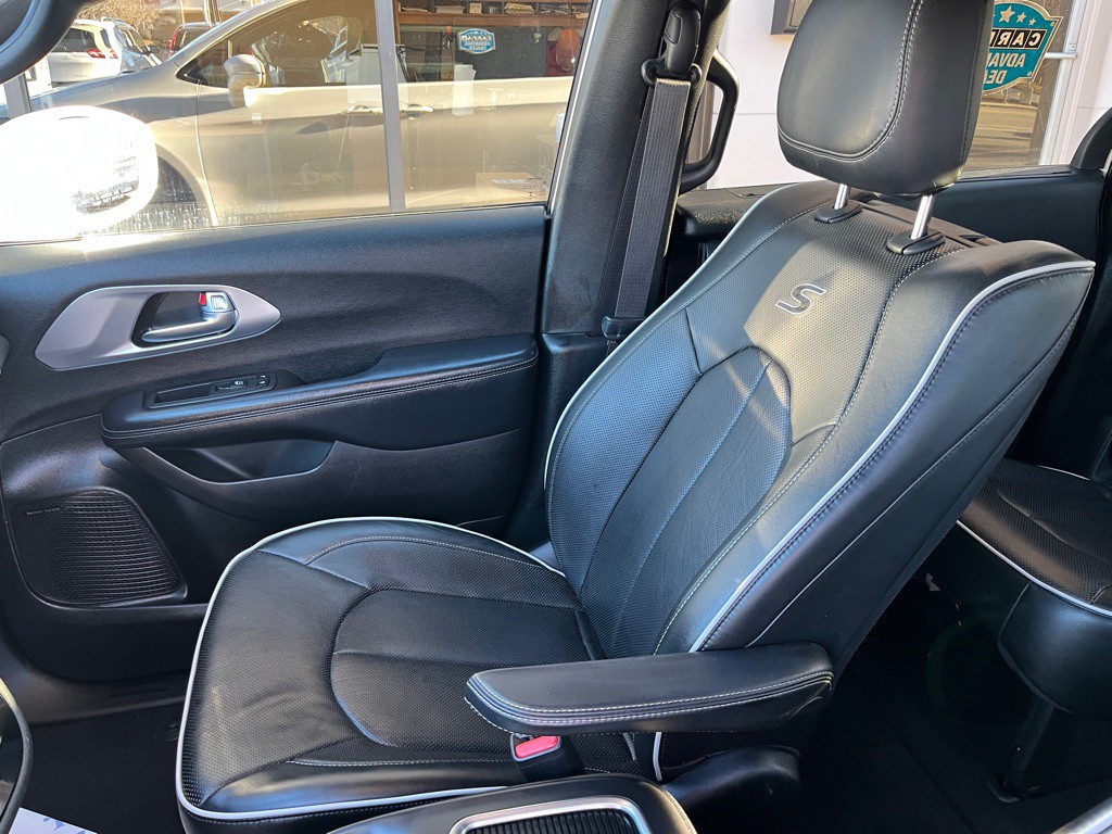 2019 Chrysler Pacifica Image 13