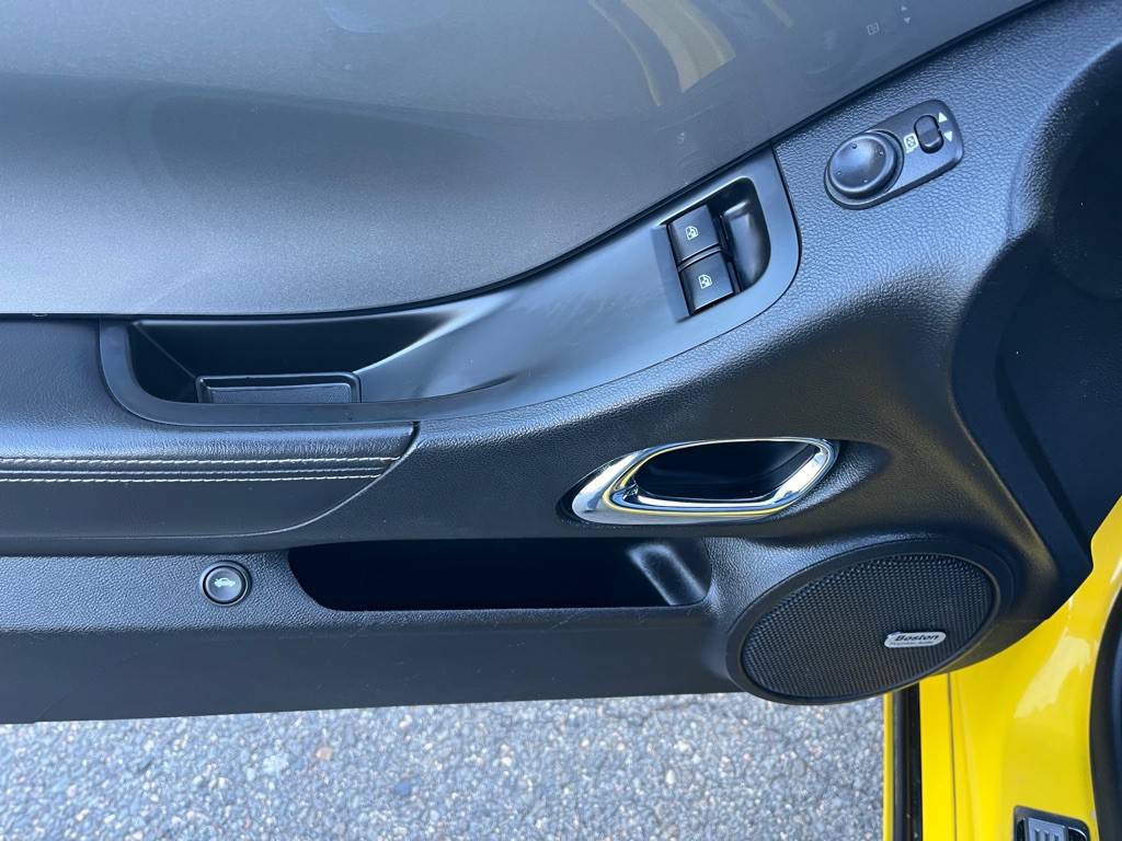 2010 Chevrolet Camaro Image 12